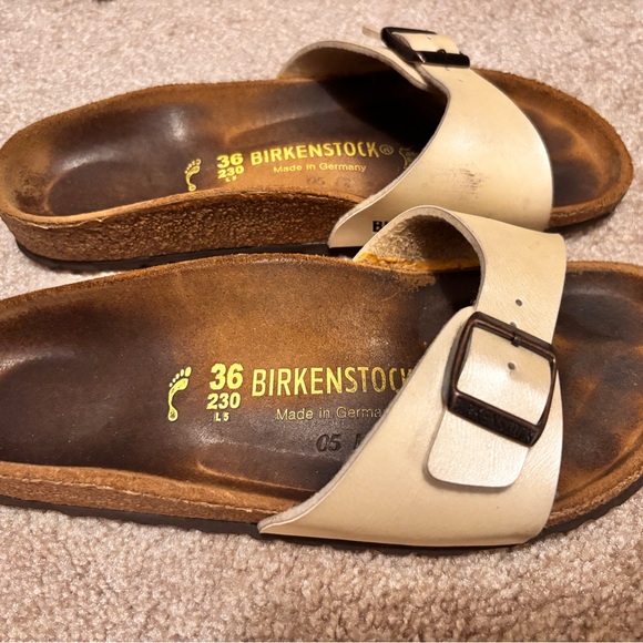Birkenstock Tan Sandals with Buckle - Picture 1 of 1